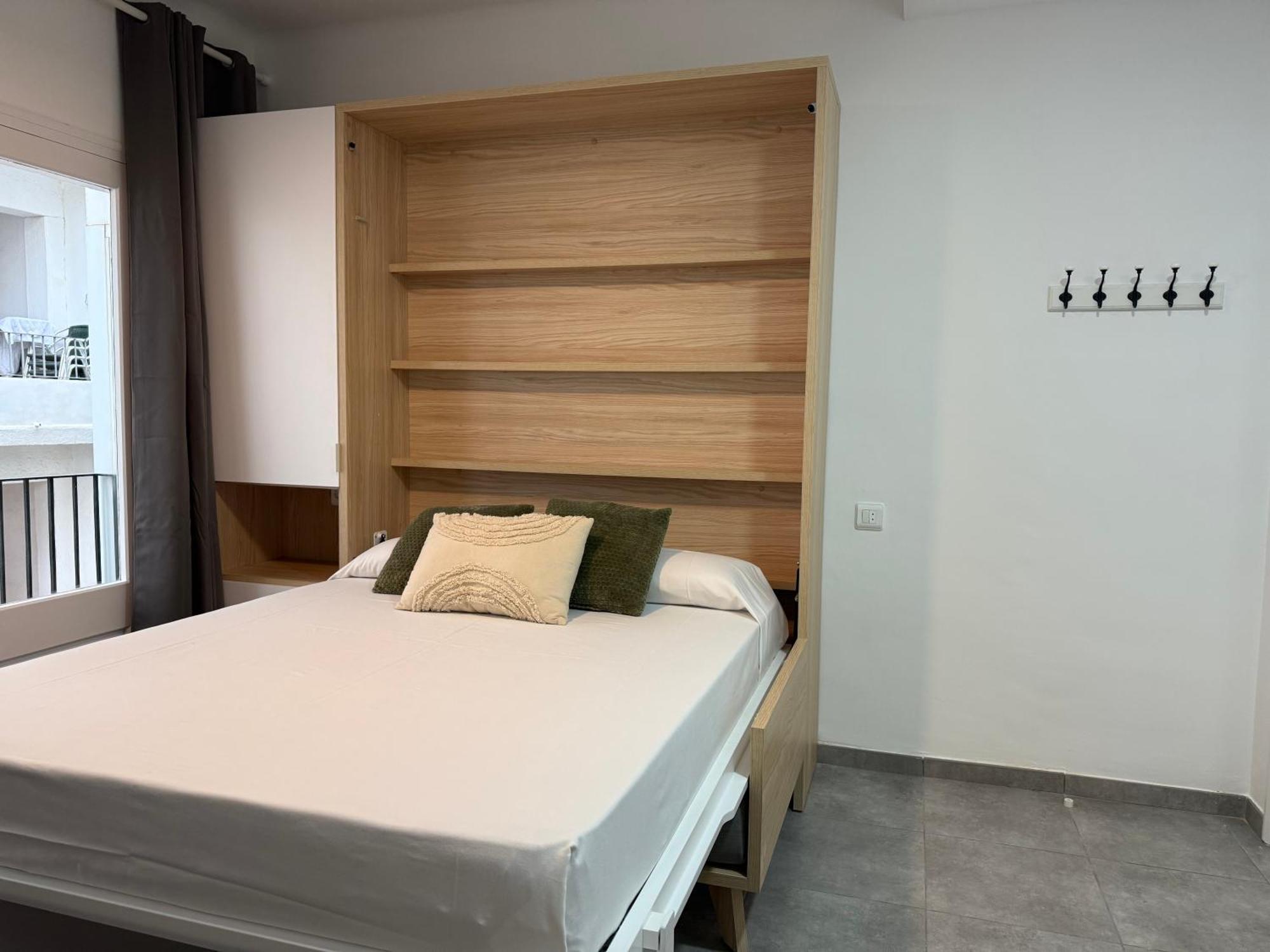 Agi Macia Centro Apartment Roses Ngoại thất bức ảnh