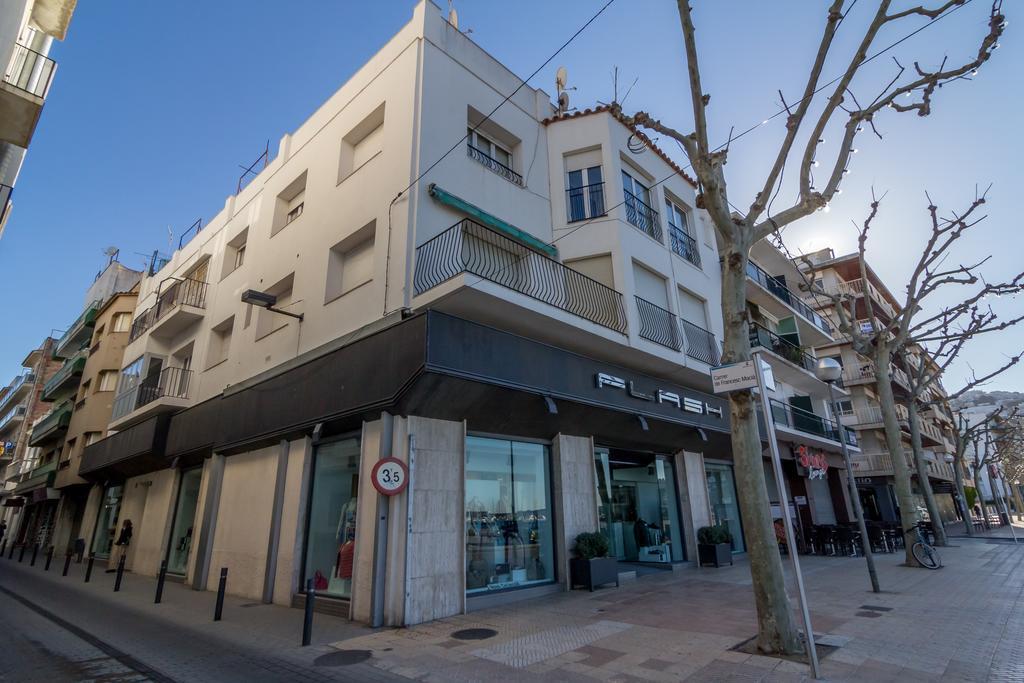 Agi Macia Centro Apartment Roses Ngoại thất bức ảnh